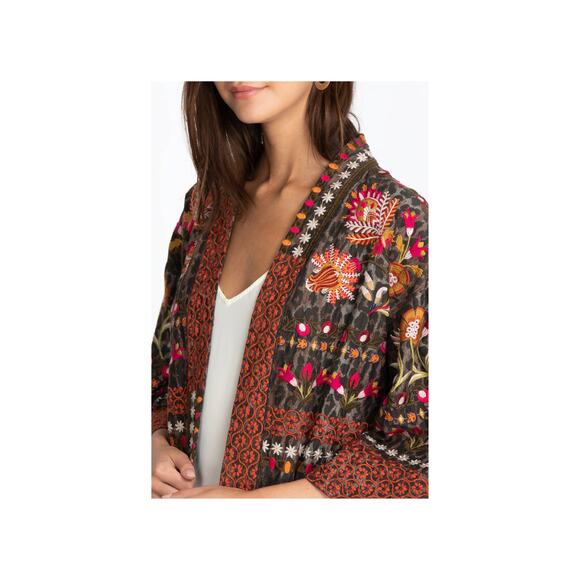 Embroidered Floral Women's Top - Picture 11 of 11